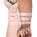 highlighter-arms-swatch-dream-chaser-peppermint-pillow-talk-label_3c306115-e302-4c8a-9346-62d5aba918bd.webp