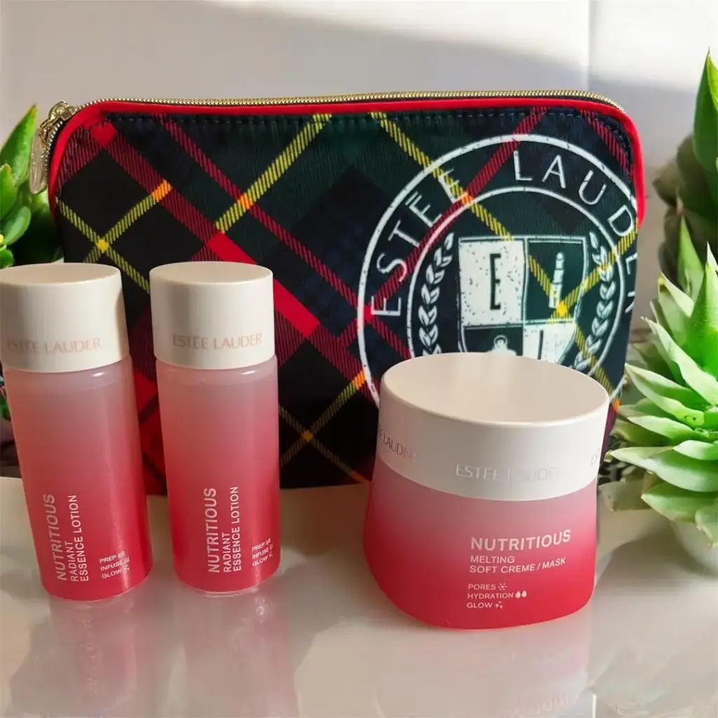 Estee Lauder Nutritious Lux bag set includes ( Melting soft creme mask , 2 Radiant Essence Lotion) 