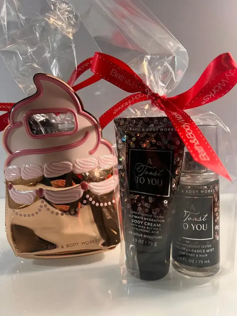 Bath& Body Works A Toast To You mini  Body cream  and fragrance mist 