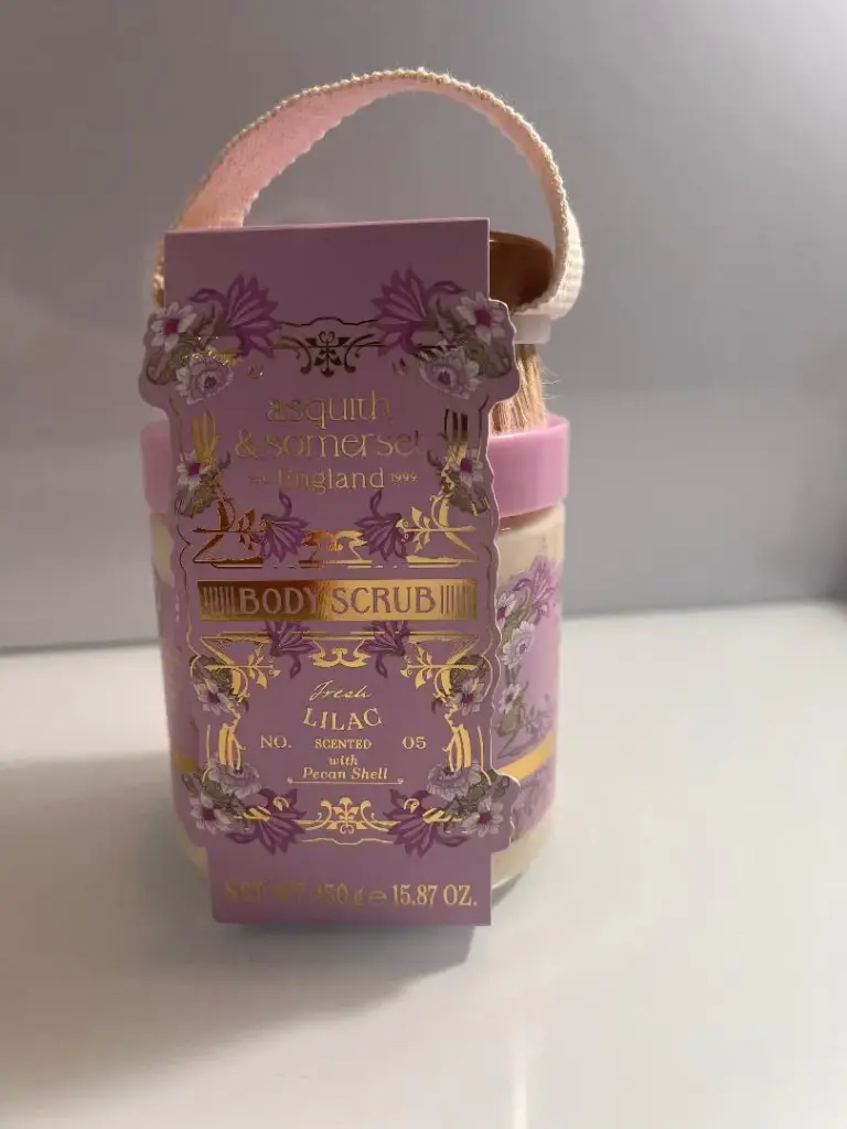 Asquith &somerset England Body Scrub Fresh Lilac scented with Pecan 