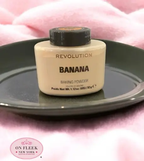 Revolution baking loose powder Banana  Super matte Fix