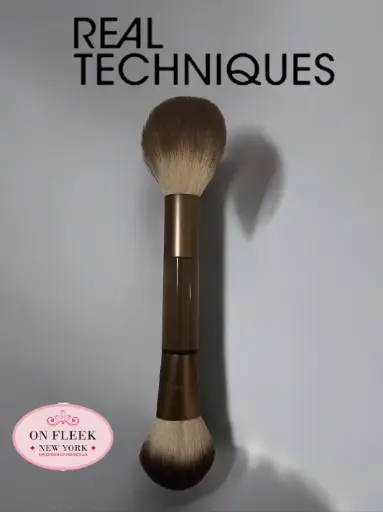 Real Techniques cherry on top Limited Edition Its All Blush Brush 2 In 1