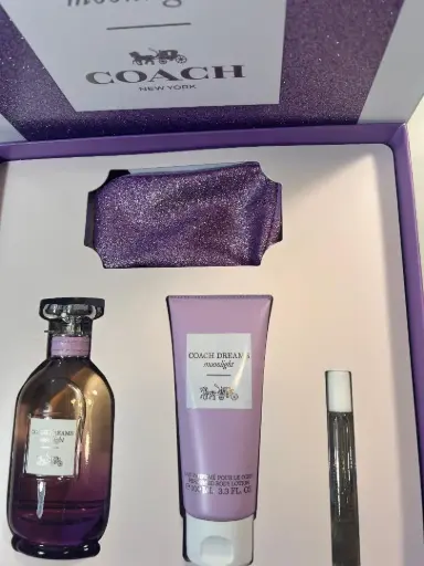 COACH DREAMS moon light -Eau De Parfum 90 ML , Tarvel Size Eau De Parfum 7.5 ML ,Body Lotion 100 ML ,Pouch )