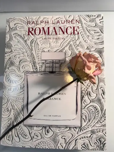Ralph Lauren Romance - Eau De Parfum 100 Ml , Sensuous moisturizer 75 ml , Sensuous shower gel 75 ml , Refreshing Body Mist 