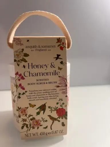 Asquith &Somerset England Body Scrub Honey & Chamomile scented body scrub and exfoliating brush 