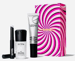 MAC Tricks Of The Trade Kit